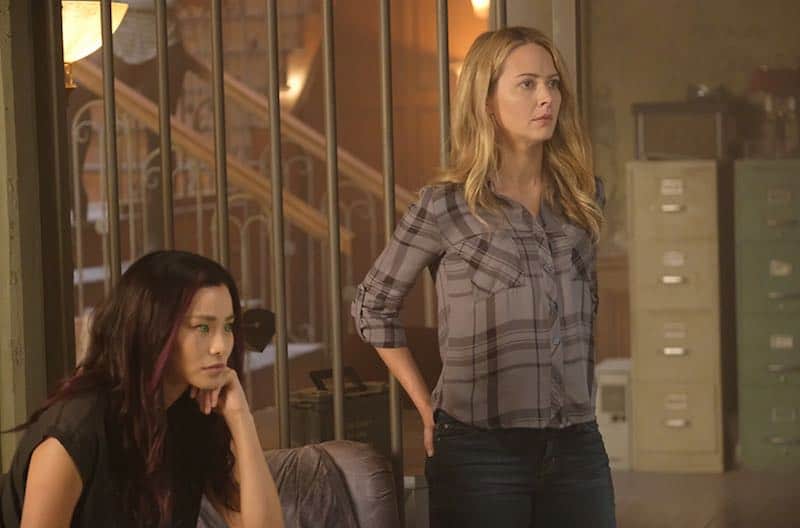 Amy Acker and Jamie Chung in The Gifted