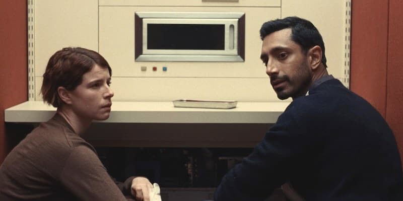 Riz Ahmed and Jessie Buckley in Fingernails