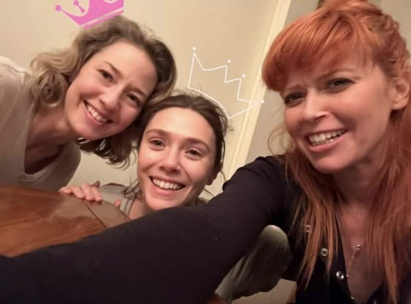 Natasha Lyonne, Elizabeth Olsen, and Carrie Coon in His Three Daughters