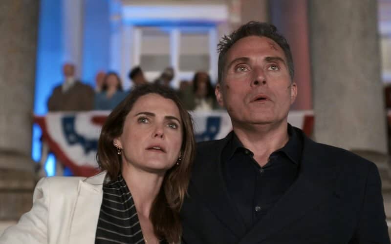 Rufus Sewell and Keri Russell in The Diplomat